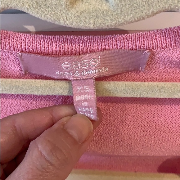 Pink v neck sweater, size XS - Picture 4 of 4